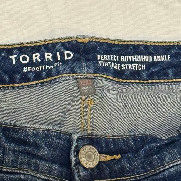 Torrid Women's Straight Leg Jeans - Dark Blue Size 22XS - Picture 5 of 9